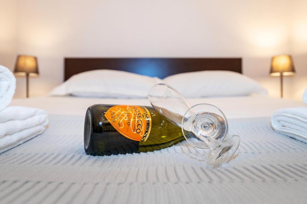 Stesicoro Exclusive Rooms Catania Ngoại thất bức ảnh