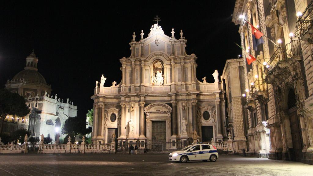 Stesicoro Exclusive Rooms Catania Ngoại thất bức ảnh